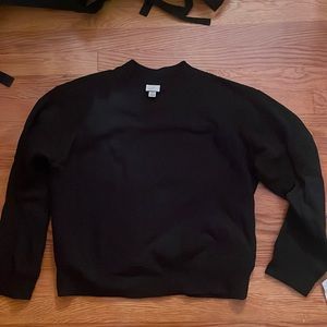 Black crew neck cropped hoodie